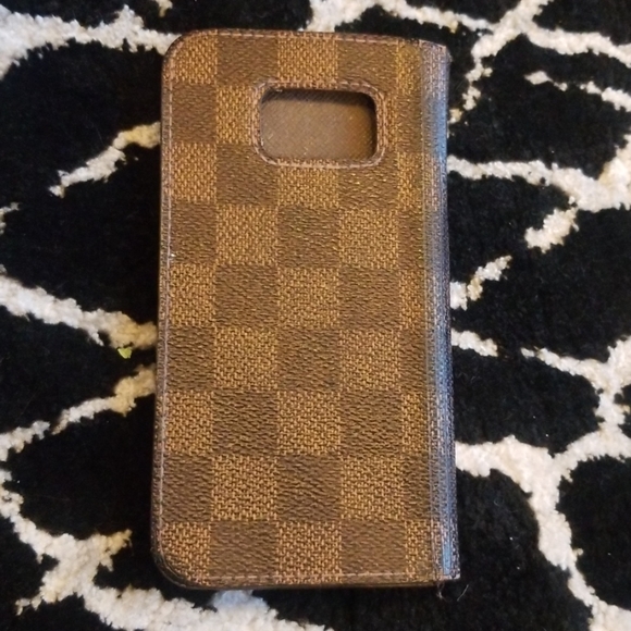 Louis Vuitton Cell Phone Case - Picture 3 of 6